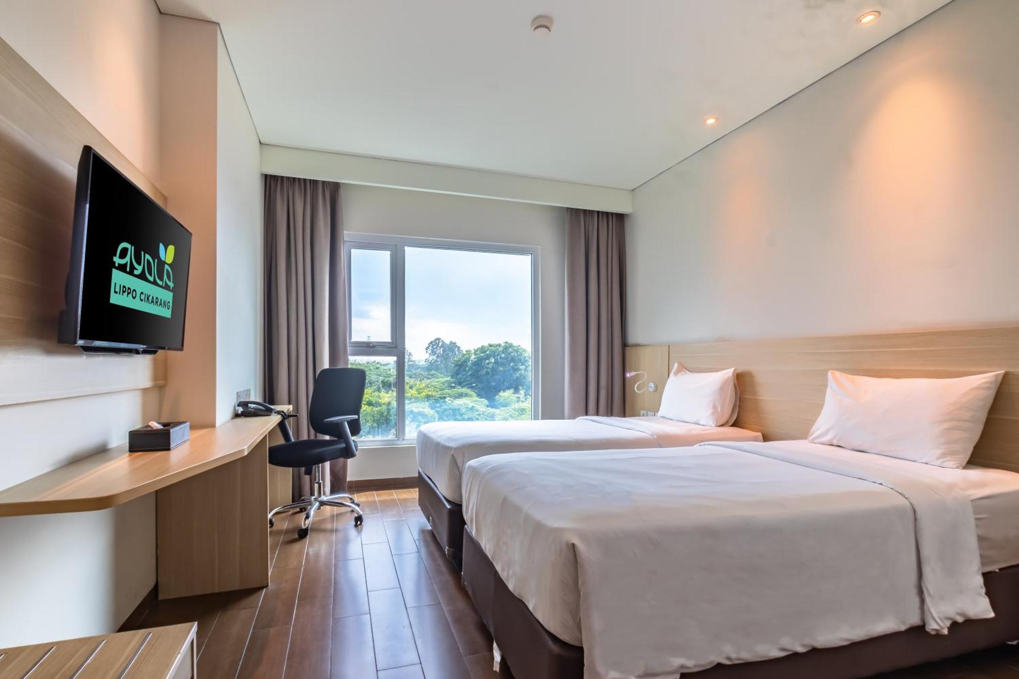 Hotel Ayola Lippo Cikarang Extérieur photo