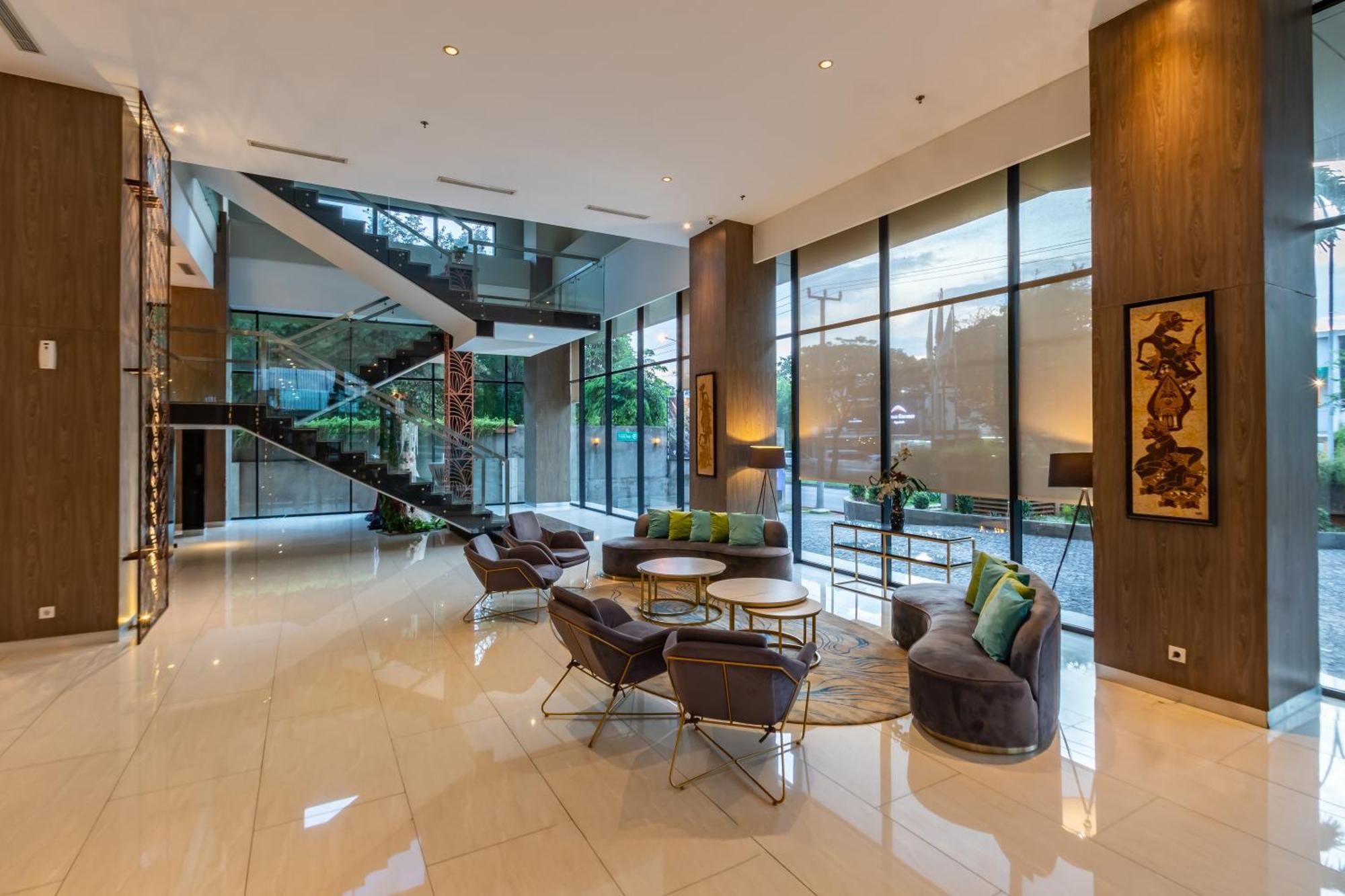 Hotel Ayola Lippo Cikarang Extérieur photo